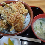 峠の茶屋 お殿水 - はたはた天丼　￥870