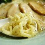 家系家 - 2016年5月　チャーシューメンの麺の具合