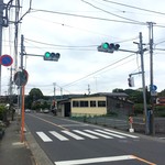 ダンデリオン - レトロな信号機は否が応にも旅情を搔き立てる。