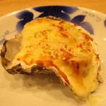 小料理 すず乃 - 男鹿産　天然岩牡蠣のグラタン　白味噌仕立て