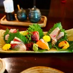 Jinosake Shin - 黒鯛、鯵、桜鱒、雲丹、イサキ、鰹