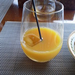 MAIN DINING CABANA - 2杯目はオレンジ