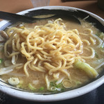 麺処 翁竹  - 2016年7月。野菜ラーメンみそは太麺です。