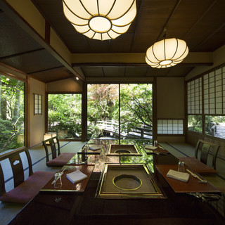 奥高尾の山里に合掌造りの集落なつかしき日本の情景