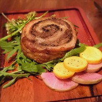 サリーヒルズ - 松阪ポークと新じゃがのボリート (これは3名用)