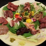 本日の馬刺し あるだけ盛り12種