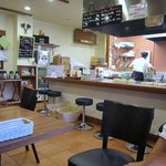 広島お好み焼き あ味 - テレビ効果もあって開店２０分でほぼ満席になりました。