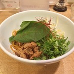 カーザ ルカ - ラー博は俺の社員食堂。  ミニペペロソチーノ和え麺、辛さはMAXの5辛！  ヤサイプリタツでヘルシーに見える。しかし、その下に辛いタレが潜んでいる。
