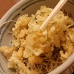 伍法 - とうもろこしとじゃこのかき揚げ。