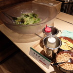 松尾ジンギスカン - ランチのサラダバーコーナー