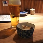 さば銀 - 生ビール＆お通し(煮物)