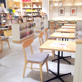 サロン アダム エ ロペ_2