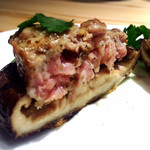 falo - 串刺しにしたジャンボしいたけとサルシッチャ