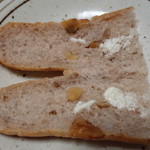 ぱんの平井屋藤兵衛 - 塩くるみミルクフランス(断面)