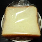 ぱんの平井屋藤兵衛 - 食パン(半斤110円)