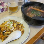 平良久亭 - マーボ丼+醤油ラーメン