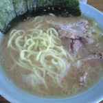 家系ラーメン まこと家 - 2016/07/06 朝１０時前　ラーメン，麺固め