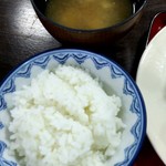 丘のホテル - ご飯(ササニシキ)と味噌汁