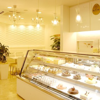 Hotel patisserie ufu - 店内