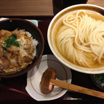 純愛うどん なでしこ - ランチセット 親子丼 ひやかけ（特盛り）d(^_^o)