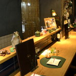 Kaiseki Kafe Akichi - １階のテーブル席