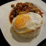 ぼくのタイ料理 - 来ました『ガパオご飯』