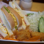 コメダ珈琲店 - 料理写真:昼プレート500円