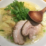 塩ラーメン w/ワンタン