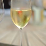 Le Bénaton - ボジョレ、ブルイィにあるドメーヌ。
      シャルドネ100％繊細でコクのあるクレマン・ド・ブルゴーニュ。