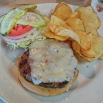 Faultline Brewing Company - チーズハンバーガー14どる