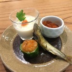 Sakamotoya Ichibee - 野菜のすり流し
                        大島のクチコ
                        稚鮎
                        イクラ醤油漬け