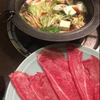 牛幸 本店 - すき焼きランチ 1080円 
                食べたかったハンバーグは売り切れ。