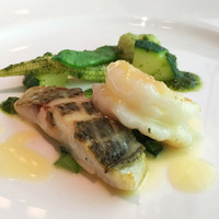 メインダイニング いと桜 - 白身魚のソテー　バターソース
                
                バジル風味の野菜とともに(2016/7月撮影)