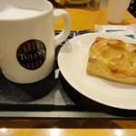 タリーズコーヒー - アップルパイとカプチーノ