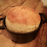 HOUSE - staubで焼きあげたパン