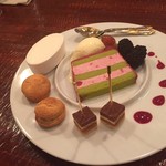 ラトリエ・ド・ギニョール・エ・マデロン - (2016・7・4)ディナー　デセール盛り合わせ
      