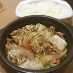 ほっともっと - 「肉野菜炒め弁当」です。