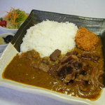 やま城 - 平日1050円牛すじカレーランチ