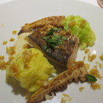 甘鯛のポワレ、たけのこ、縮緬（ちりめん）キャベツ、木の芽
          