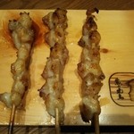 熊の焼鳥106 - 焼物　ひざなんこつ