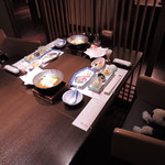 萩本陣 - このあとはお楽しみの夕食の時間だよ！！
      温泉に入った後はダイニングに移動して夕食を頂きます。