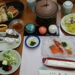 ホテル滝川 - 料理写真:夕食には毛ガニとタコしゃぶが出ました。