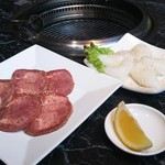 万衆 - タン塩、イカ