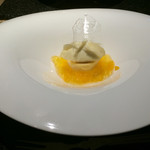 ゆきむら - かげろうのような飴細工がのった、ジェラードとオレンジのジュレ