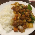 李さんのおいしい中華屋 - ご飯も大盛りです