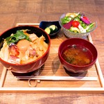 Tamaya Kicchin - 炭焼き親子丼