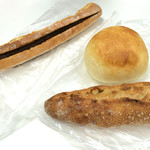 ナユタベーカリー - あんバターフランス
            塩とマカダミアのパン
            プチパン