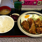 旭川ラーメン天山 - ザンギ定食 600円 ウマウマ＾ ＾  コスパ良好！＾ ＾  ご飯少なめにしてもこの量です！