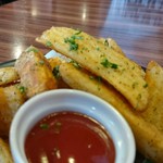 イタリア食堂amico - ガーリックポテト