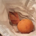 ラ・トルチュ - 温めたパン2種